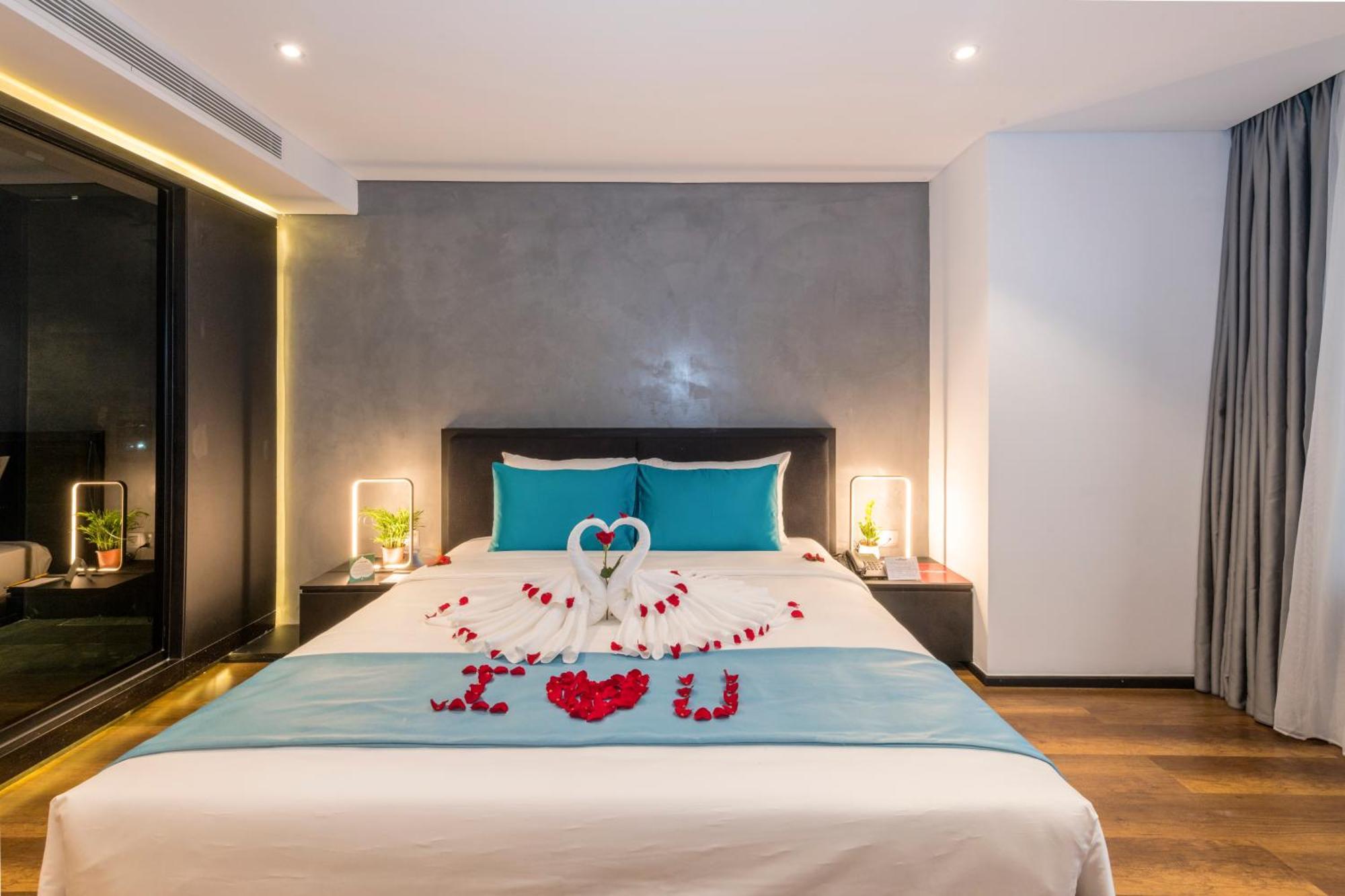 The Code Hotel & Spa Da Nang Esterno foto